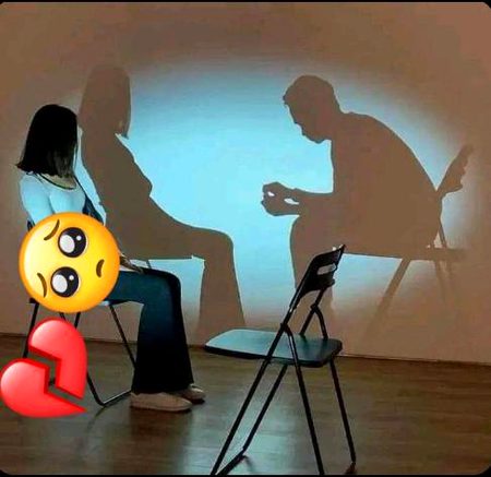 - _جــؔـو خــؔـود مــؔـیں ڈُوب جائــؔـے، اُسی کــؔـو دُنــؔـیا ســؔـمجھتی ہــؔـے ⟳˓𓄹 ׅ 🤍🔥_
- @#..