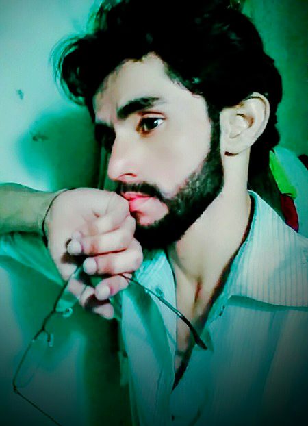 مٹاو گے کہاں تک تم میری باتیں میری یادیں  
میں ہر ایک موڑ پر اپنی کہانی چھوڑ جاؤں گا
Innxent Aliyan 🚶🚶🚶🚶