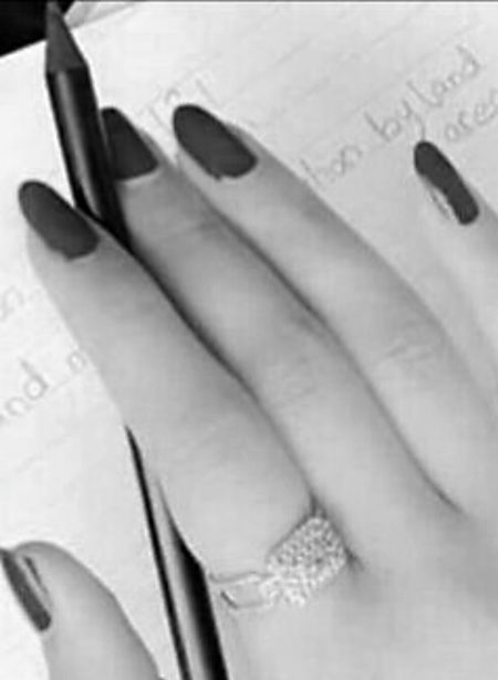 چرتکی تہ چرتکی زاٶمہ٠٠٠٠
خیال کے می نہ ویی
 اوس می زڑہ درپسی چوینہ
😒😒😒