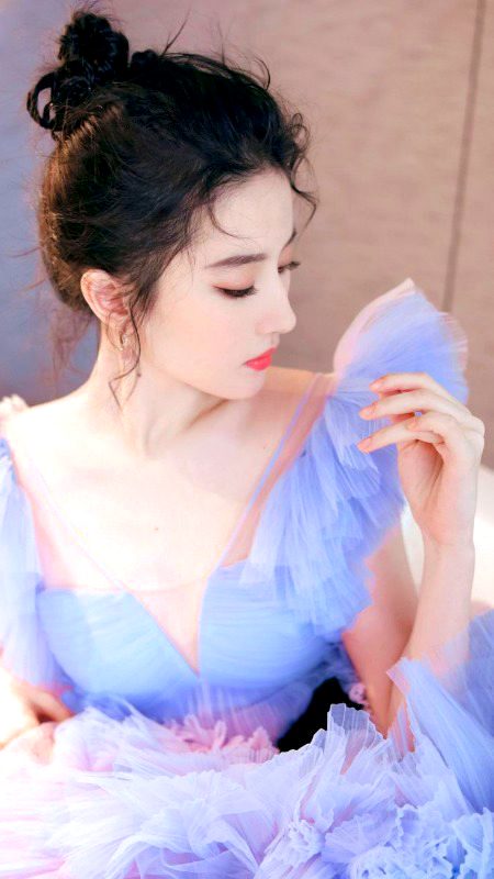 Beautiful People image