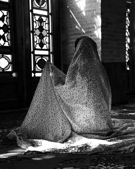 *_اللّٰهُمَّ إنِّي أَسأَلُكَ حُسْنٌ الخَاتمه۔*اے اللّٰــــــہ میرا انجام اچھا کرنا۔۔
اَللَّھُمّ اِنّی أسئلُکَ توبَةً نَّصُوْحَا قَبْلَ الْمَوت۔۔*
_اے اللّٰــــــہ موت سے پہلے پہلے مجھے سچی توبہ نصیب فرما۔۔۔۔
*_اللّٰهُم يا مُقَلِّبَ القُلُوبِ ثَبِّت قَلبِي عَلٰى دِينِك۔۔*_اے اللّٰه اے دلوں کو پھیرنے والے میرے دل کو دین پہ ثابت قدم رکھ۔
*آمــــین ثم آمین یا رب العالمین