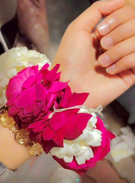 ایک اُداسی جو مِیرے ساتھ قبر تک جائے گی
ایک کہانی ہے جو مَیں کِسی کو نہیں بتا پاوں گی