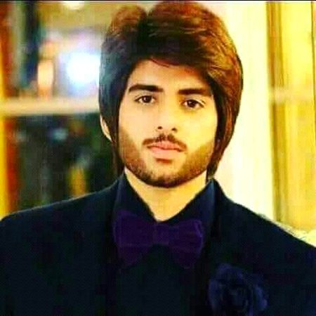 ارے نہیں مغرور نہیں ہوں میں
ہاں انا اور عزت نفس عزیز ہے مجھے