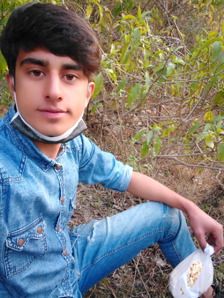 Hussneni dua kijiye mn aik educated minder ban jaon or honest leader or paka muslman ...