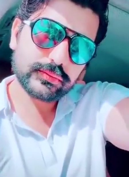 Humse Duniya mohbbat karte hai Aima aapke nafrat se kuch nahi hoga hame 😜😜