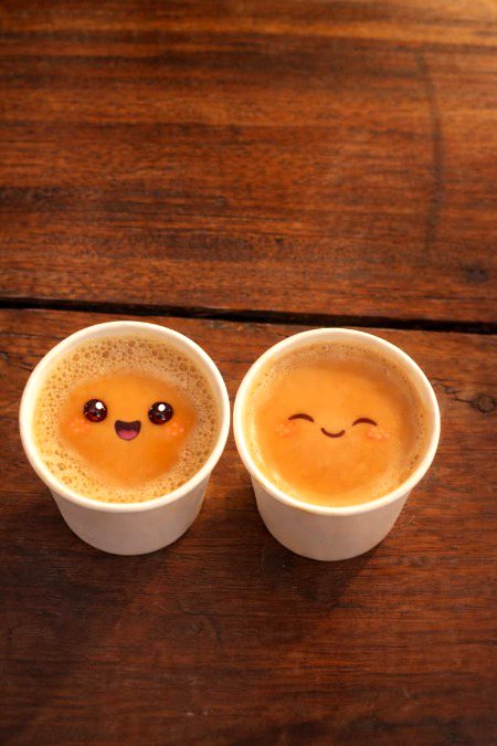 اپنی چاہت کی مٹھاس ملا دیجیے 
تھکاوٹ بہت ہے اک کپ چائے پلا دیجئے ❤️