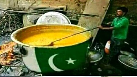 تذکرے جب بھی ہونگے چائے کے زمانوں میں ☕
ہمارا نام پہلے لیا جائے گا چائے کے دیوانوں میں ❤😍