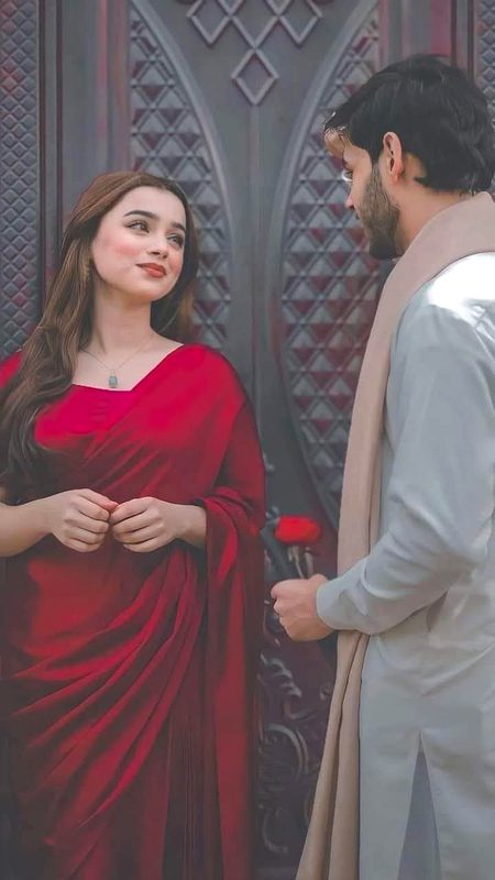 سُنتا ہںوں میں کہ آپ بڑے دل نواز ہیں.
پہلو میں آ کے سنیئے کبھی، داستانِ دل💔Unzii🥀