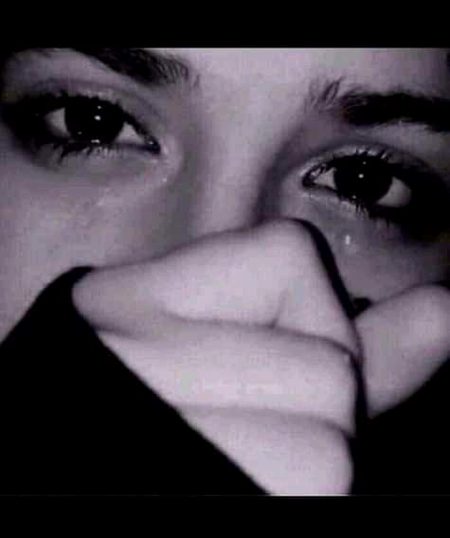 *کاش"روح"کى جگہ"تم
"ہوتے_
_جب"تم چهوڑ"کے"جاتے"  تو"ہم"مر"جاتے🔥 Mahii 💔