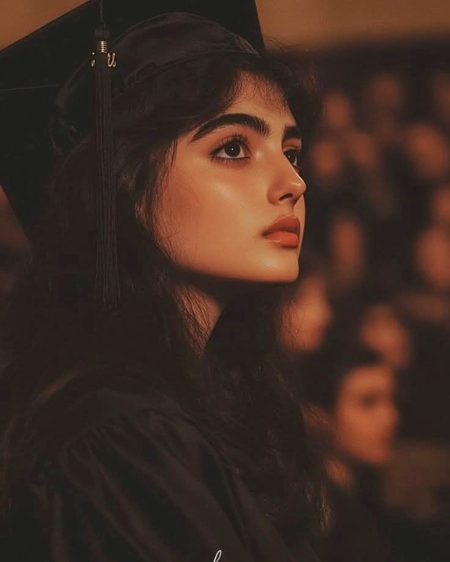 درویش طبیعت مجھے ورثے میں ملی ہے.!
میں ٹھیک،غلط،اچھا،برا،کچھ نہیں کہتا_
اے نیک منش میری نہیں ، فکر کر اپنی
اجڑے ہوئے لوگوں کو خدا کچھ نہیں کہتا_