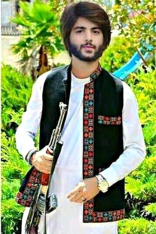 ہم تو سادہ سے لوگ ہیں ہم سے کیا رونق ہو گی تیری محفل میں ہم تو اس دل کو بھی آباد نہ کر پائے جس میں ہم خود بسا کرتے ہیں
