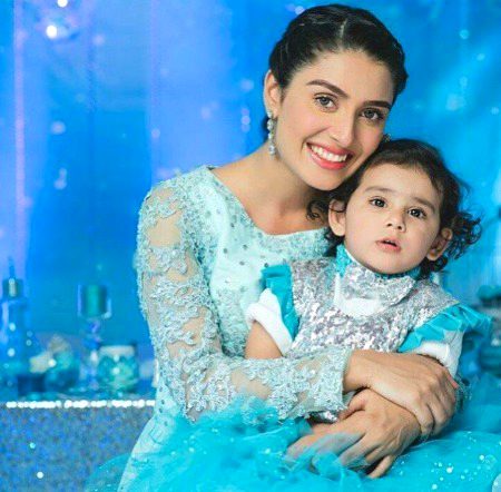 Pakistani Celebs image