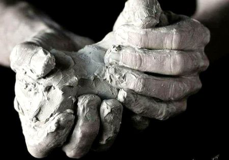 ﯾﮧ ﺍﻟﮓ ﺑﺎﺕ ﮐﮧ ﻣﯿﮟ ﭼﮭﻮﮌ ﭼُﮑﺎ ﮐﻮﺯﮦ ﮔﺮﯼ 
ﻭﺭﻧﮧ ﺗﯿﺮﮮ ﺟﯿﺴﮯ ﺗﻮ ﻣﯿﮟ ﮨﺎﺗﮭﻮﮞ ﺳﮯ ﺑﻨﺎ ﻟﯿﺘﺎ ﺗﮭﺎ