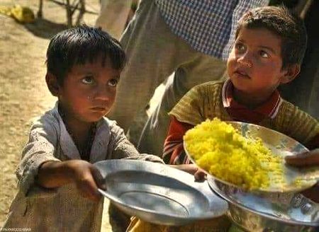 ﻣﯿﺮﯼ ﻃﻠﺐ ﮐﮯ ﺗﻘﺎﺿﮯ ﭘﮯ ﺗﮭﻮﮌﺍ ﻏﻮﺭ ﺗﻮ ﮐﺮ
ﻣﯿﮟ ﺗﯿﺮﮮ ﭘﺎﺱ ﺁﯾﺎ ﮨﻮﮞ ﺧﺪﺍ ﮐﮯ ﮨﻮﺗﮯ ﮨﻮﺋﮯ