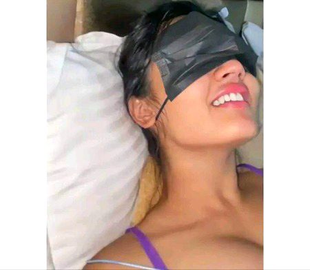Loyal girl donates her eyes to her BF.bruh! Humanity still exist .