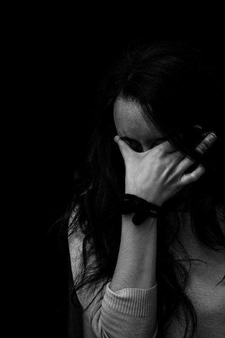 آنکھیں تک نچوڑ کر پی گئے۔۔۔
تیرے غم کتنے پیاسے تھے۔۔۔