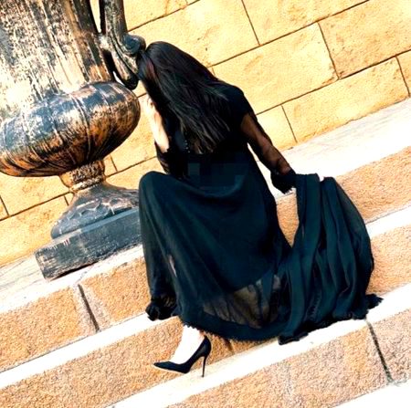 ہاں مجھے رنگوں میں سے پسند ھے سیاہ"سب
سیاہ ماسوائے سیاہ دلوں کے🔥