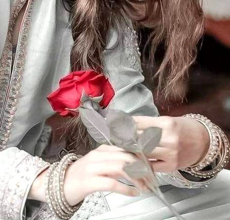 *جو آپ کا خیال رکھتا ہو اسے کھونے سے اجتناب کرو*
*ممکن ہے زندگی ایسا انسان آپ کو وآپس نہ کرے*