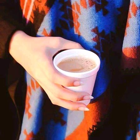 ایک ایک گھونٹ آرام سے پیجیئے جناب🥀
سُنا ہے عشق کی چائے بڑی گرم ہوتی ہے🔥 Mahii 💔