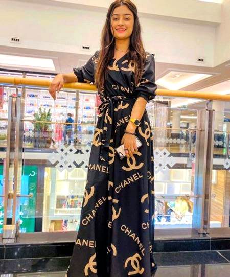 غرور توڑنا ہے ان منزلوں کا جنہیں اپنی
اونچاٸیوں پر ناز ہے🔥👑