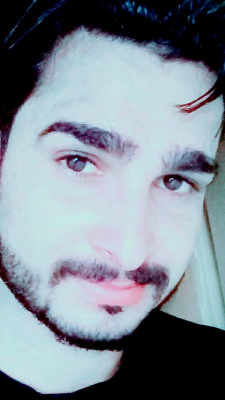 Aik he to hawas rahi hai hum ko...
Apni halat tabah ki jaye...i5 .j5