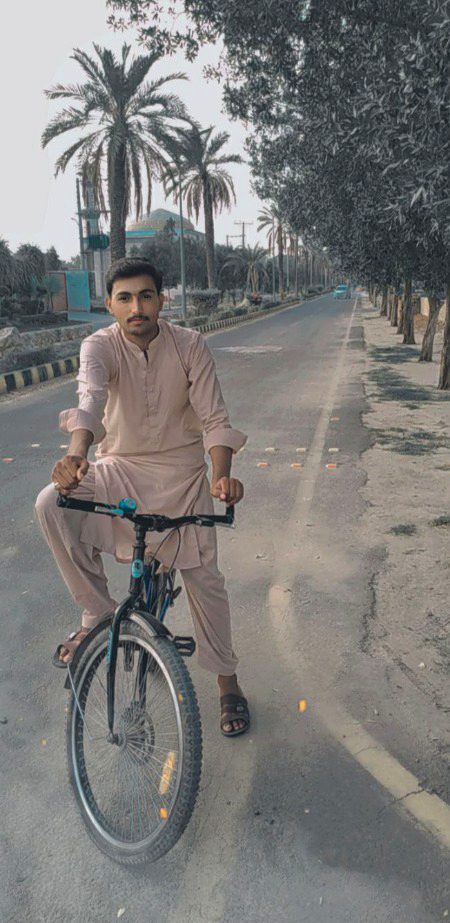اک معمولی سا خیال ہوں میں
کبھی آؤں تو مسکرا دینا.❗🙂