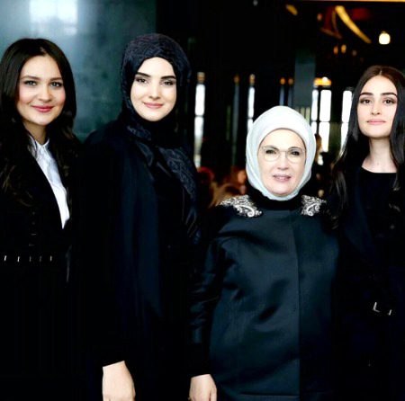 Turkish Celebs image
