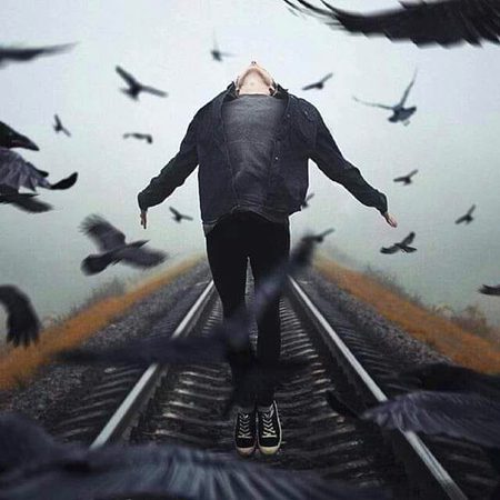 ﺩﮐﮫ ﯾﮧ ﮨﮯ ﻣﯿﺮﮮ ﯾﻮﺳﻒ ﻭ ﯾﻌﻘﻮﺏ ﮐﮯ ﺧﺎﻟﻖ
ﻭﮦ ﻟﻮﮒ ﺑﮭﯽ ﻣﺠﮫ ﺳﮯ ﺑﭽﮭﮍﮮ ﺟﻮ ﺑﭽﮭﮍﻧﮯ ﮐﮯ ﻧﮩﯿﮟ ﺗﮭﮯ