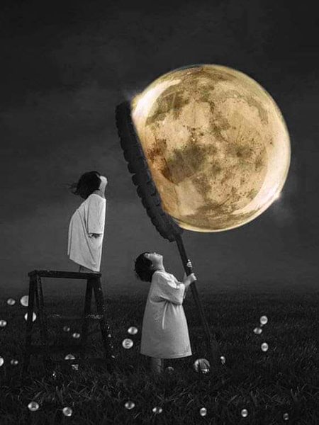 میں ماڑا تُوں چَنگا یارا!!
فیر کس گَل دا پَنگا یارا!!
تُوں جے ماڑا وی آکھیں تے!!
مِینوں لَگدا چَنگا یارا!!
تیرے وِچ سئے رَنگ ہُنر دے!!
میں کوجا بَد رَنگا یارا!!
میں جی آکھاں تے تُوں اُوئے!!
یعنی . اُلٹی گَنگا یارا!!
🖤🔥