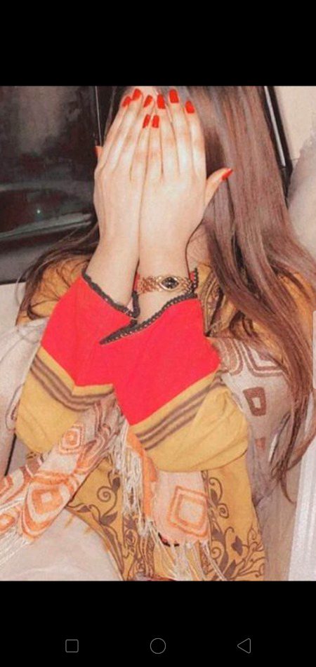 مانا کے وقت.ستا رہا ہے.
لیکن کیسے جینا ہے یہ بھی سیکھا رہا ہے🔥 Mahii 💔