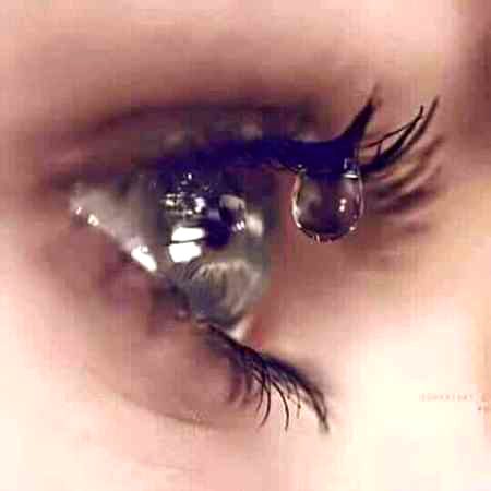 مجھے ڈھونڈنے کی چاہ میں کیوں کھوجتے ہو جابجا؟٠٠٠٠ میرے ہم نشیں! میرے ہمنوا۔
میں یہاں وہاں گیا نہیں۔٠٠٠ اگر دھڑکنوں میں تیری نہیں۔۔تو یاد رکھ۔میں کہیں نہیں