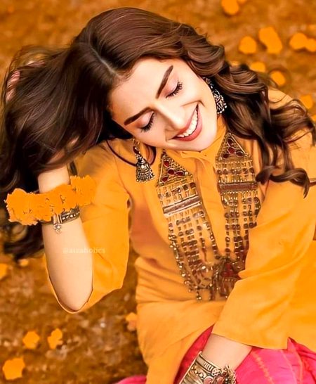 عیدی تو بچے لیتے ہیں تم مجھ سے حق مہر کی بات کرو ❤️🔥