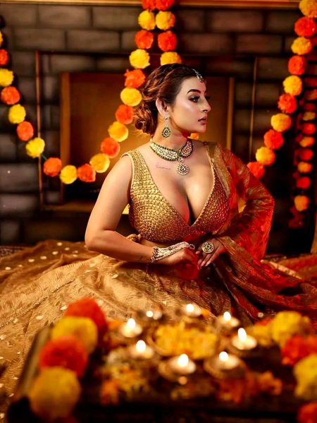 Esi koe bhi NAHI dd par