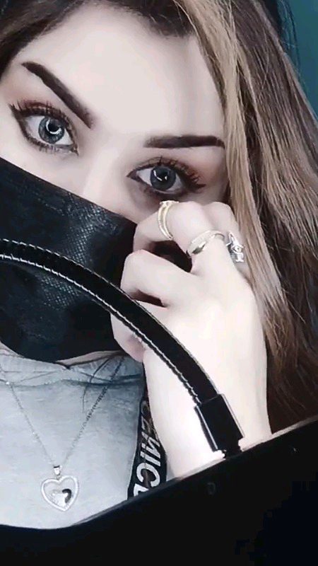 تم اپنی فکر کروں ہمارا کیا ہے ہم تو ہر جگہ مشہور ہیں کہیں اچھے الفاظ میں
کہیں برے القاب میں🔥