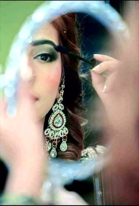 ﻣﺎﺭ ﮈﺍﻟﮯ ﮔﺎ ﺗﯿﺮﺍ ﯾﮧ ﺟﻤﺎﻝ ﻣﺠﮭﮯ😍
ﭼﮭﻮﮌ ﺁﺋﯿﻨﮧ ﺍﻭﺭ ﺳﻨﺒﮭﺎﻝ مجھے💕
🔥