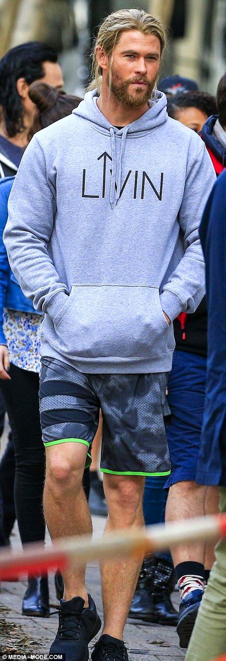 Turkish Celebs image