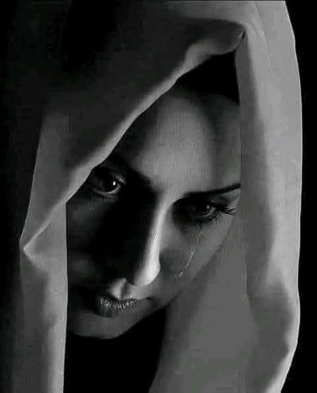 تمھارے وصل سے یہ راز تو کھلا مجھ پر..
کہ مجھ پہ ھجر جو لاحق ھے وہ تمہارا نہیں💔Unzii🥀