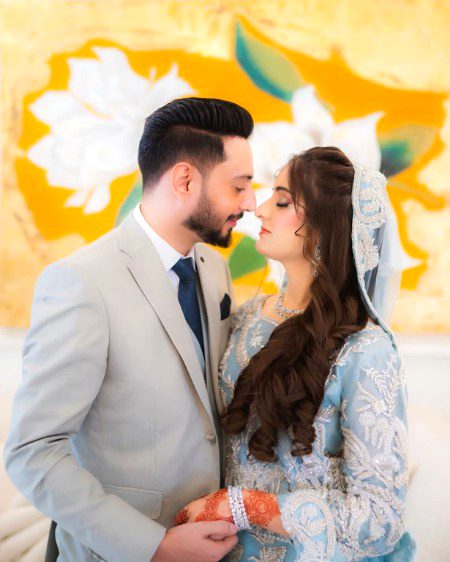 کاش کے تیری دنیا مجھ سے مجھ تک ہوتی
اور ہم آپکو بھی آ پکا ہونے نہ دیتے