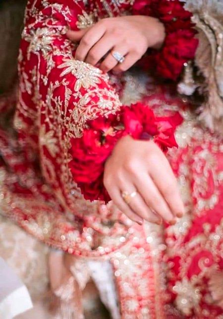 وہی بے بسی, وہی بندشیں, وہی الجھنیں, اے زندگی 
میں ابھی تلک نہ سمجھ سکا تو نصیب ہے یا نصاب ہے🔥 Mahii 💔