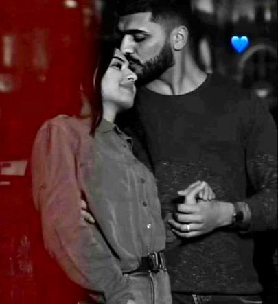 : اس نے رکھی ہی نہیں ہم سے بنا کر ورنہ اس کو وہ مقام دیتے کہ سارا زمانہ جلتا