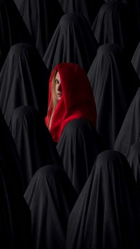 *توجہ کی بھیک مانگنے سے بہتر ہے پیچھے ہٹ جاؤ 💔*
*کسی کو اپنے لیے مُخلص ہونے پر مجبور نہیں کیا جا سکتا...* 🕊️