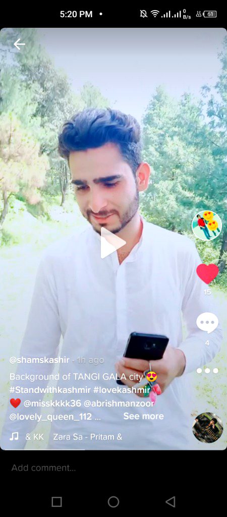 Main shiddat e gham se aajiz aa kr...
Hansnay b lagun to puchiyo mat...