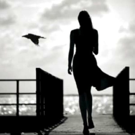 💗تم رکھ نہ سکو گے میرا تحفہ سمبھال کر💗
   💗ورنہ دے دوں روح جسم سے نکال کر💗