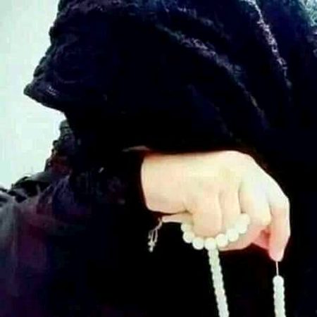 بتاؤ کوئی وظیفہ ایسا
کہ میری اُس تک آہ پہنچے🖤😭