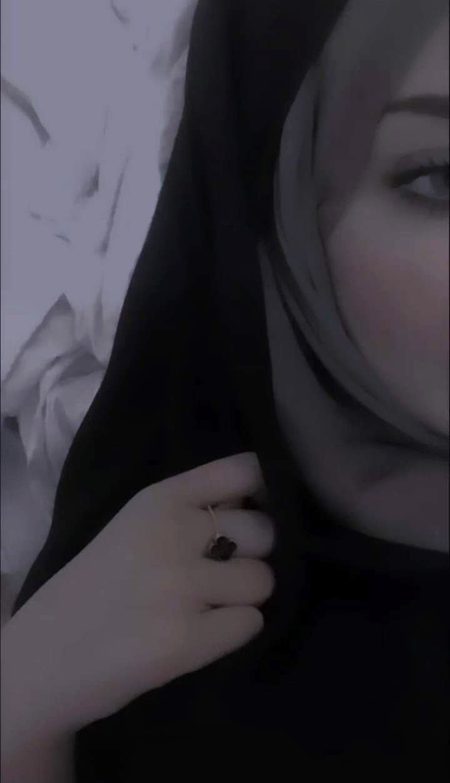 گھر کے ایک گوشے کو ویران کیا ھے میں نے🥀 
اِتنا ویران کہ رونے کی جگہ بن جائے۔🔥 Mahii 💔