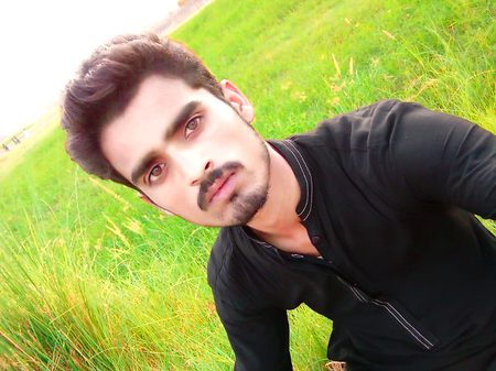 وہ شخص سمجھا گیا ہمیں،
کہ خواب خواب ہوتے ہیں۔۔۔💔🙁