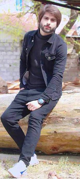 جو کچھ بھی اپ نے میرے بارے میں سنا ہے ۔اس پر یقین کر لیجيے گا اپ چاہیں تو کچھ اور بھی باتیں اس میں جوڑ سکتے ہیں ۔
میرے پاس ا تناوقت نہیں کہ ان باتوں کی وضاحتیں دیتا پھروں
شاہ