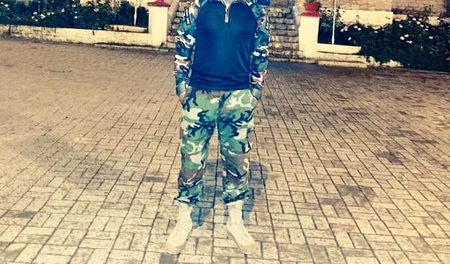 Har roz gyar k b mokamil khary ha.r5 ZINDAGY ae dikh myry hosly tuj sy b bary ha.r5💓💜😍🌷😃