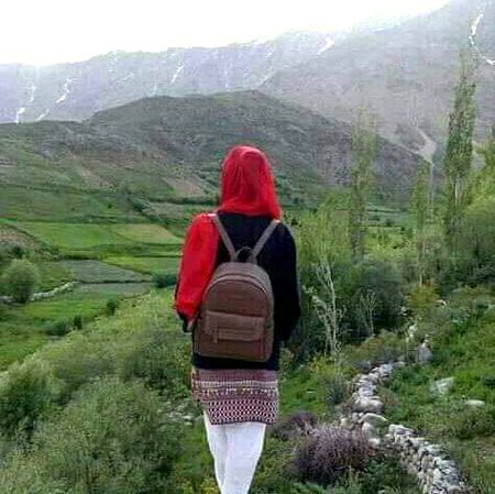 Enjoying   the  beautiful  Place   👌