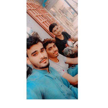 اور ہم اپنے سے جلنے والوں کا 
🔥بڑا احترام کرتے ہیں